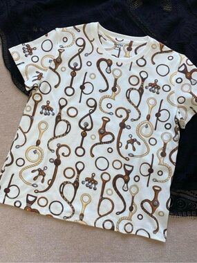 Woman Cream Graphic Tee with Brown Equestrian Print